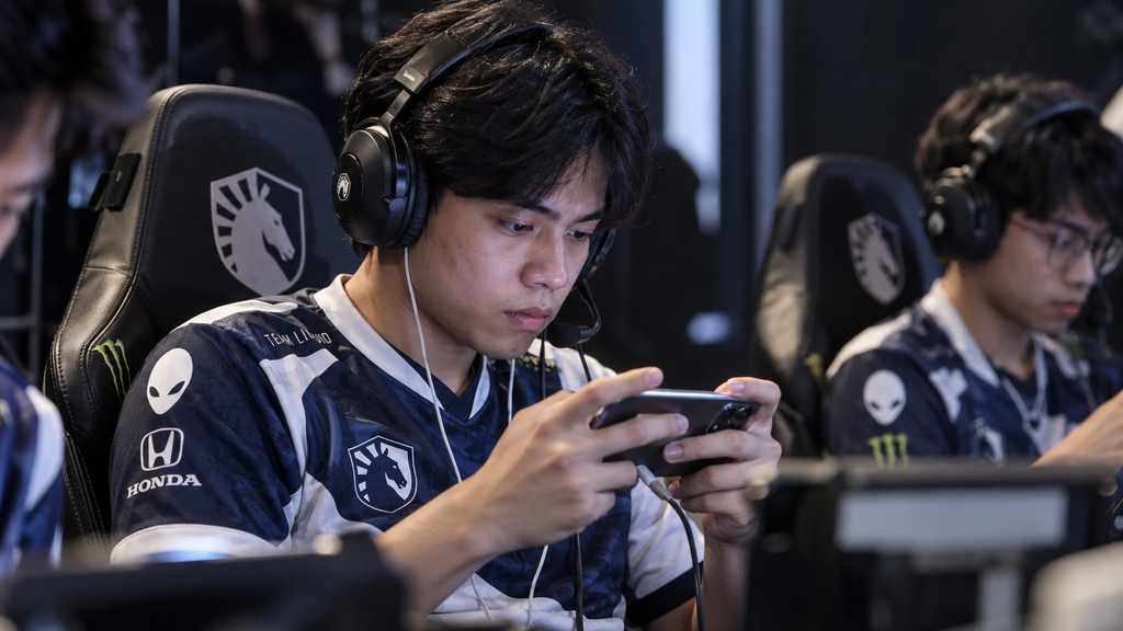 Para atlet Team Liquid ID tampil tenang dan fokus mengendalikan permainan di panggung turnamen sebelum mengunci kemenangan 2-0.